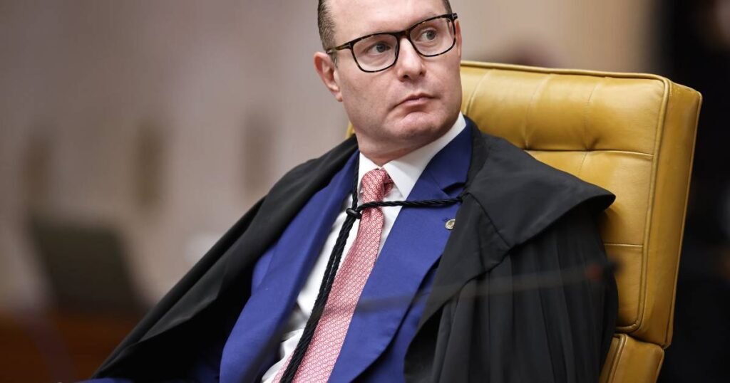 Atuação de tribunais superiores na disputa presidencial gerou interferência negativa, aponta especialista