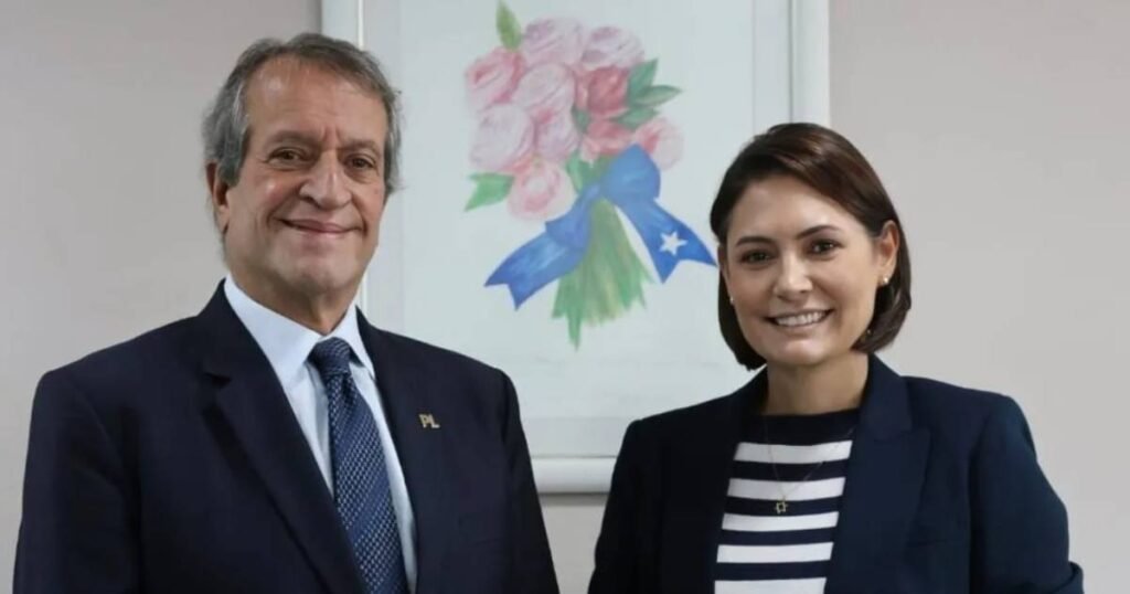 Michelle Bolsonaro assume maior destaque político após eleições e mudanças na direita